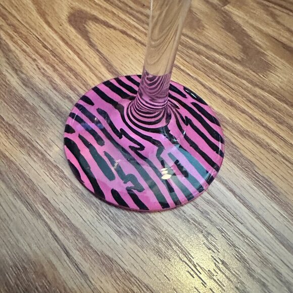 Hand Painted 30th Birthday Wine Glass in Pink - Picture 4 of 5